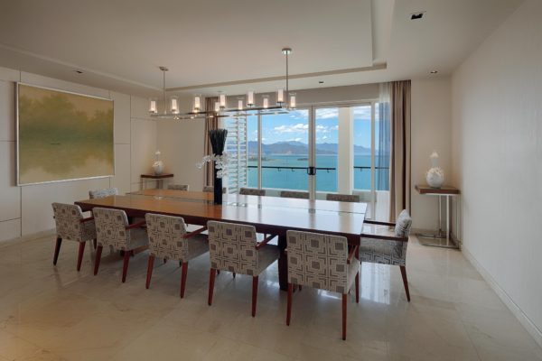 Căn hộ hạng sang ngay trung tâm thành phố Nha Trang ra mắt nhà mẫu - Ảnh 1.